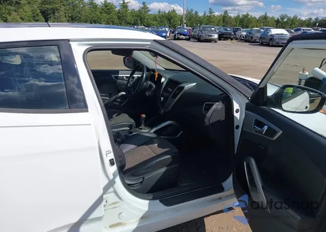 2014 Hyundai Veloster Base W/Black from USA, damaged, VIN KMHTC6ADXEU199093